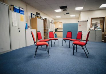 Sua equipe não precisa de mais reuniões. Precisa de mais verdade.